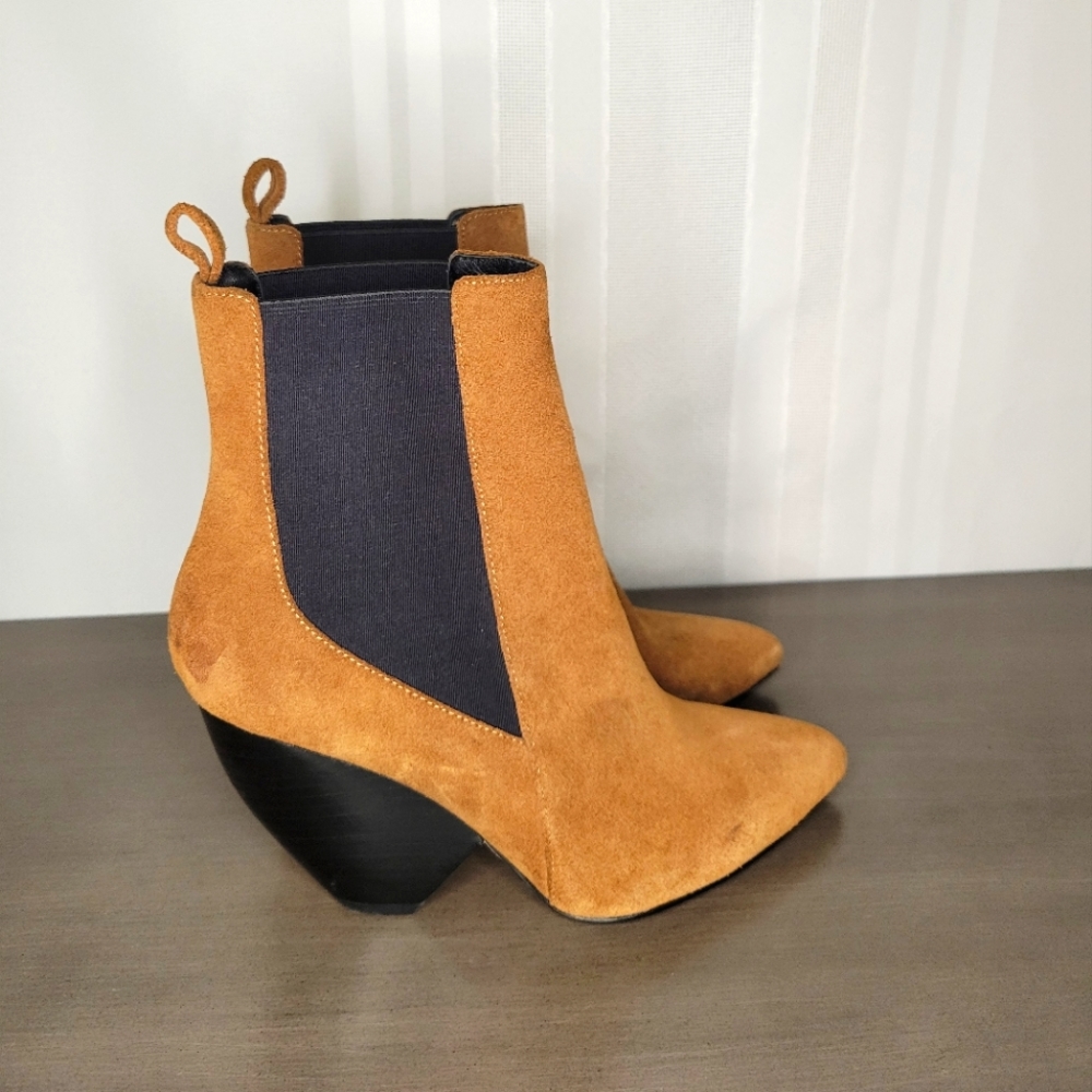 ASKA SUEDE ANKLE BOOT